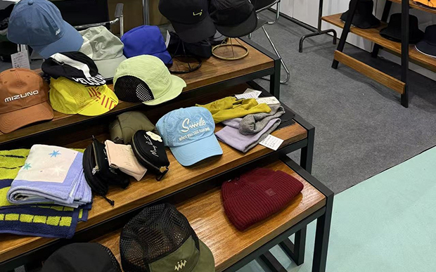 服飾雑貨製造卸業及び輸出入（OEM,ODMサービス）